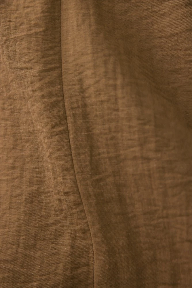 Топ удлинённый из фактурной ткани со льном