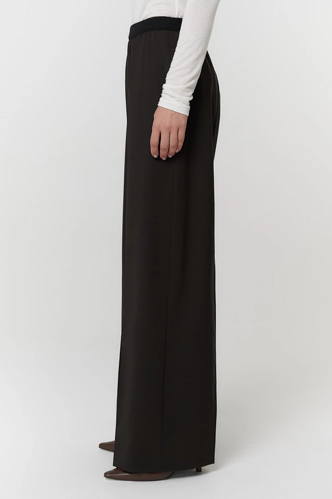 Брюки широкие с эластичным поясом из премиальной итальянской шерсти