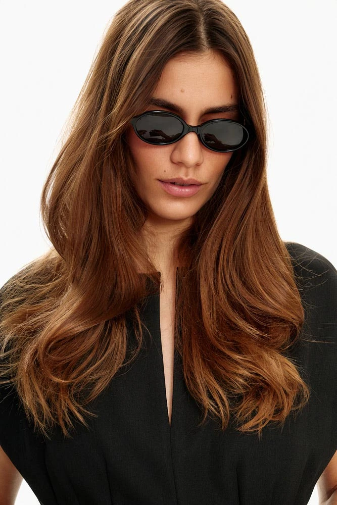 Солнцезащитные очки с поляризацией в овальной оправе