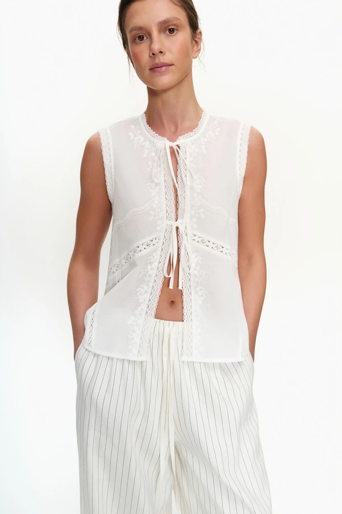 Топ на завязках из хлопка с вышивкой