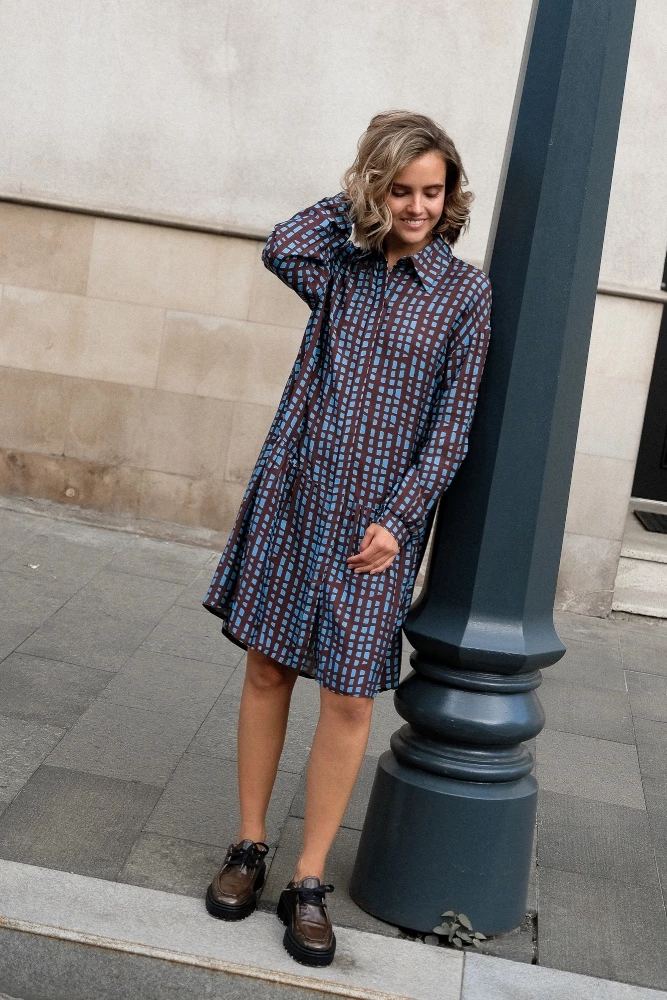 Платье-рубашка мини со сборками