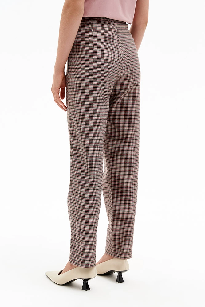 Брюки с высокой посадкой