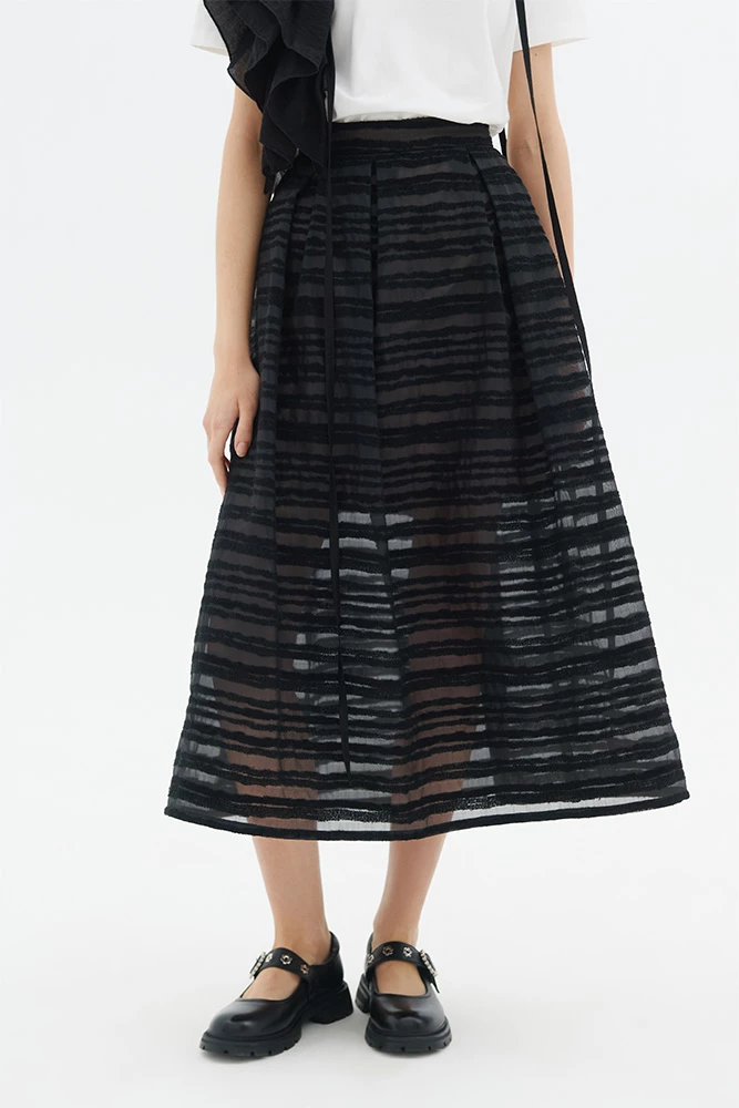 Юбка миди с встречными складками