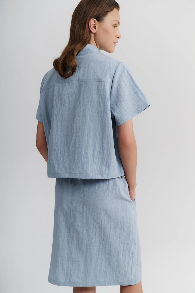 Топ на молнии с коротким рукавом