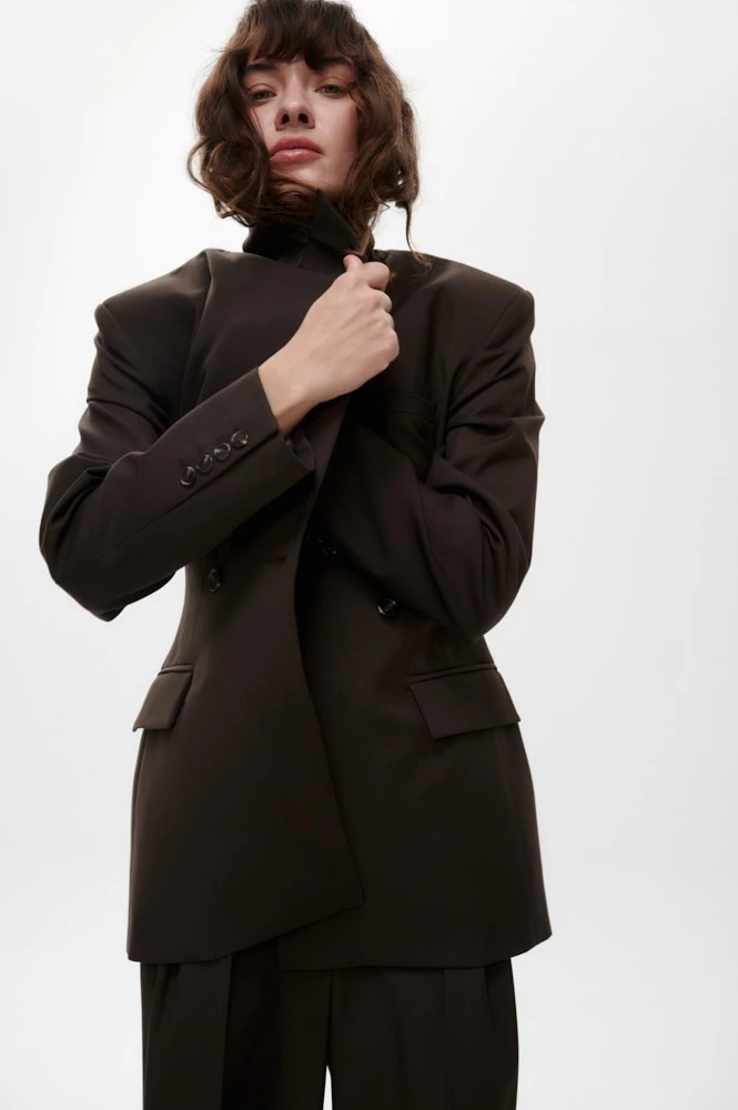 Жакет двубортный приталенный