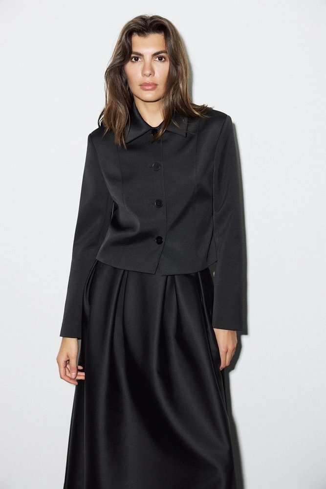 Жакет укороченный из костюмного атласа