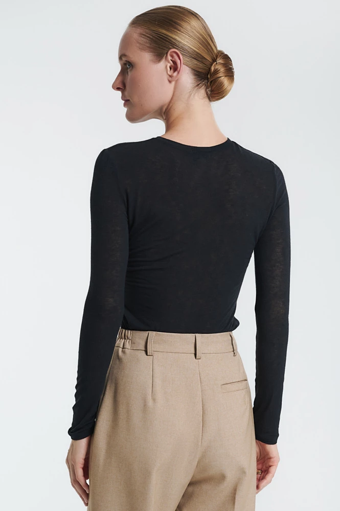 Лонгслив полупрозрачный с кашемиром