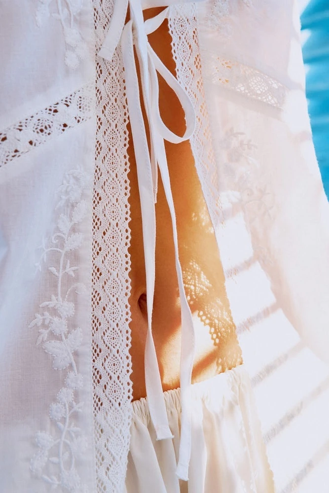 Топ на завязках из хлопка с вышивкой