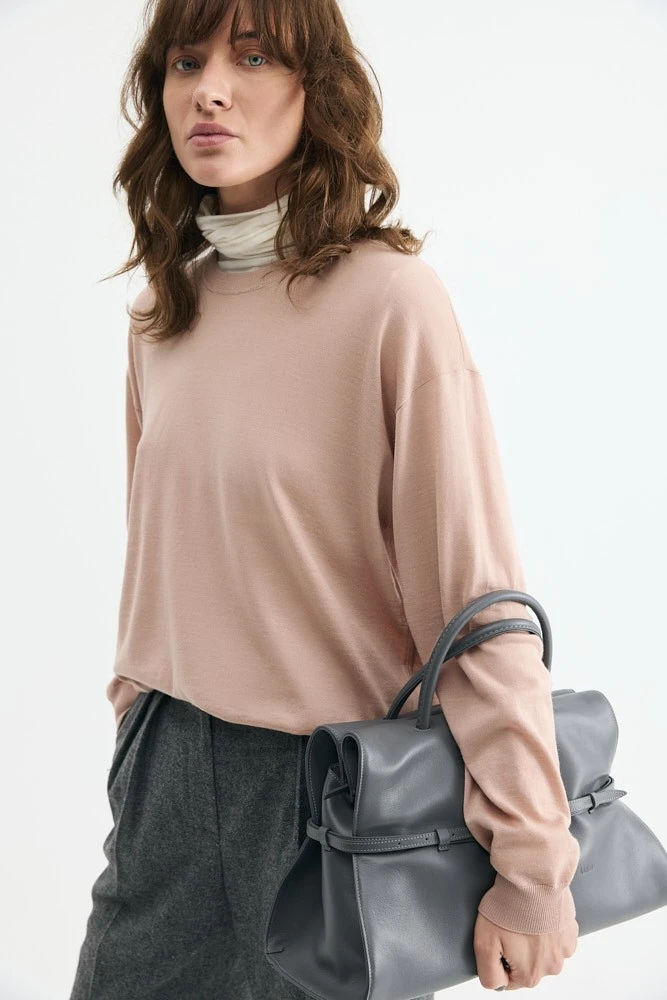 Джемпер тонкий из шерсти