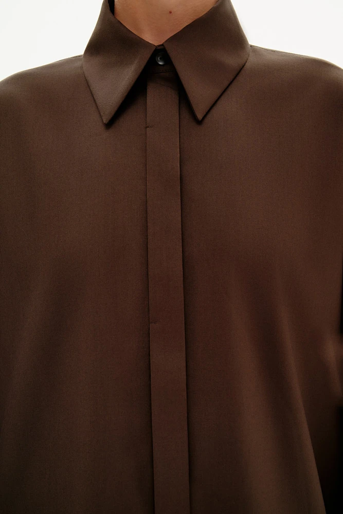 Рубашка прямого силуэта из костюмной ткани