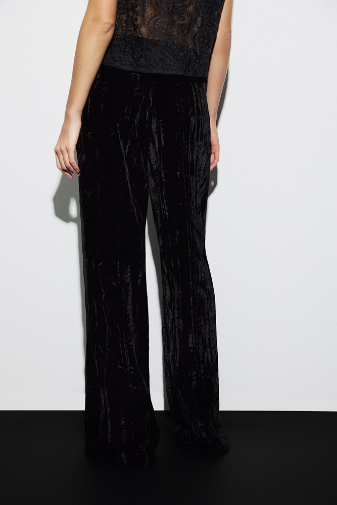 Брюки из жатого бархата