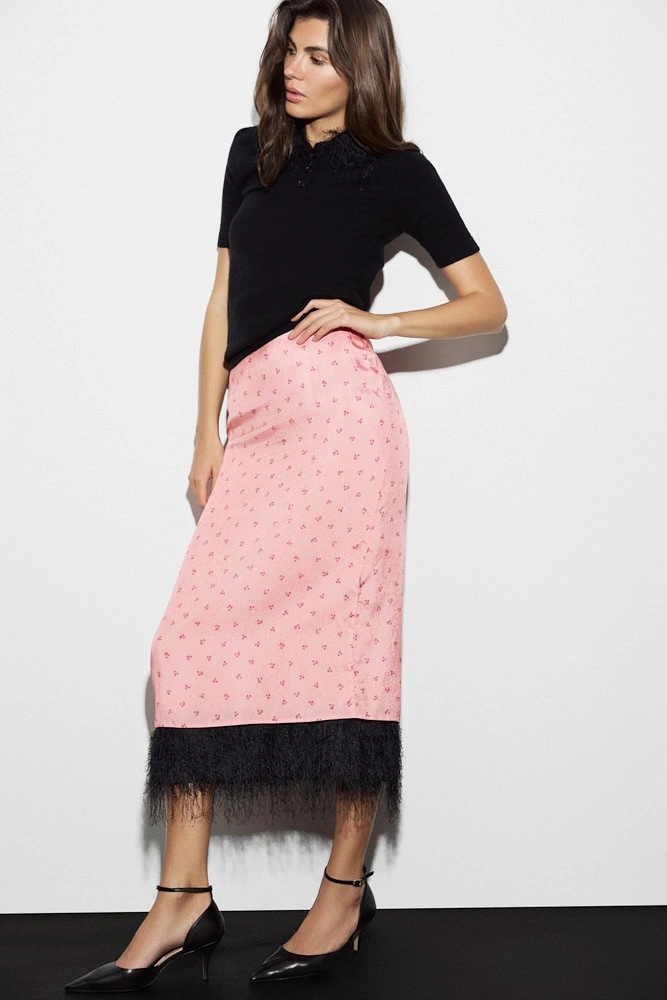 Юбка миди с цветочным принтом и бахромой