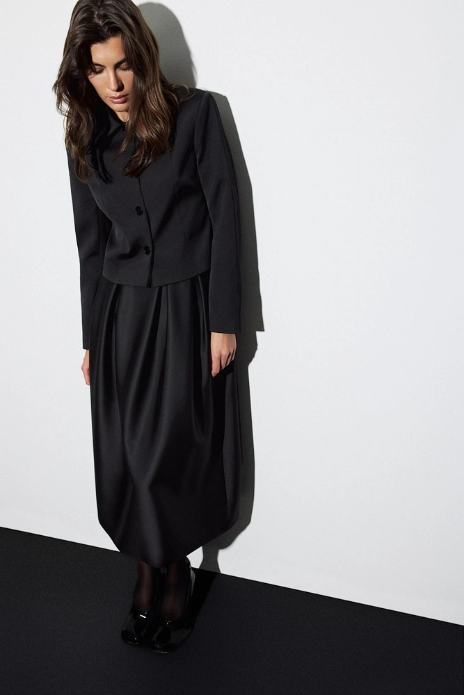 Жакет укороченный из костюмного атласа