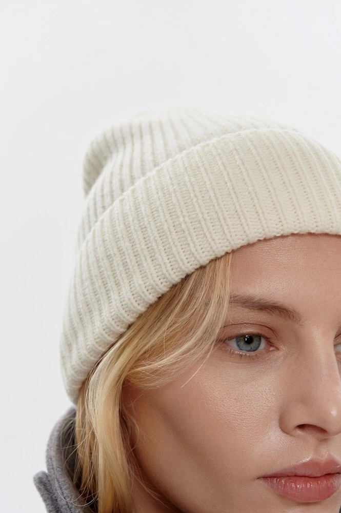 Шапка с отворотом