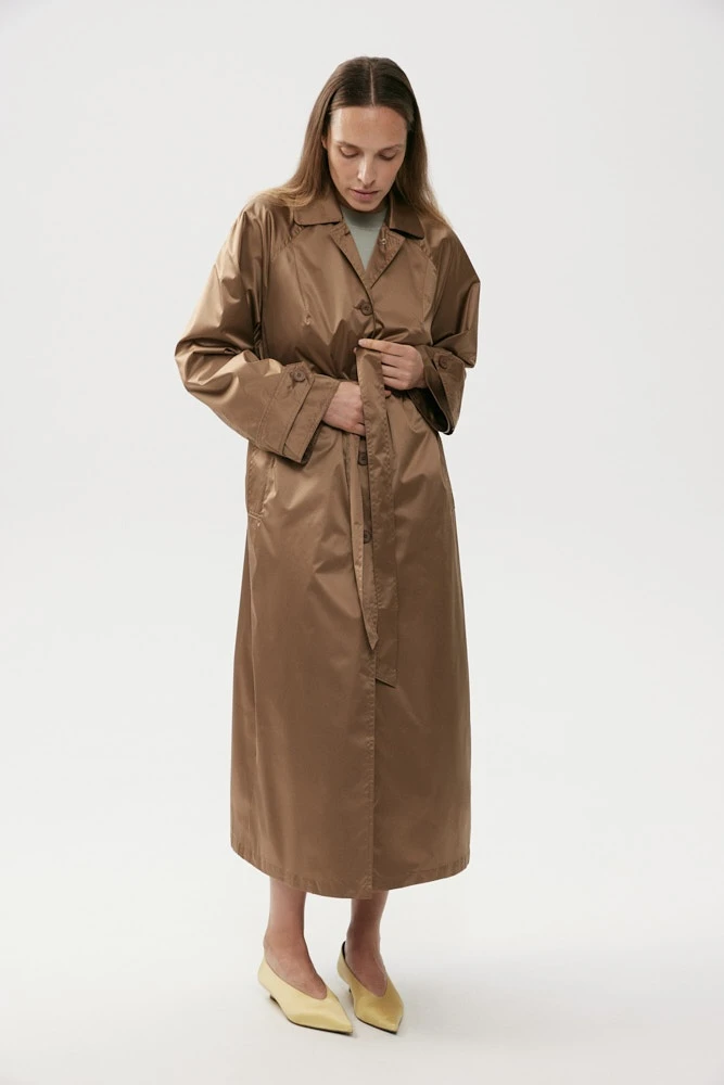 Тренч однобортный с сатиновым финишем