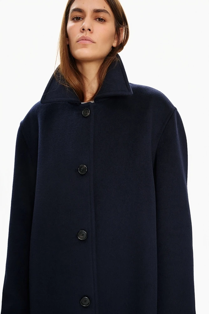 Пальто однобортное с отложным воротником из шерсти