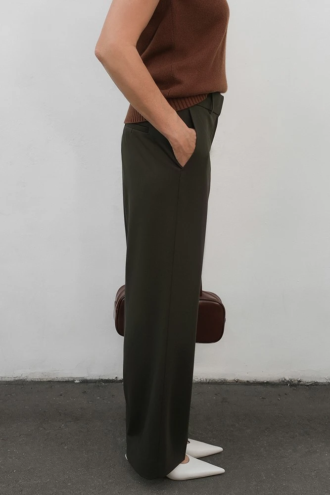 Брюки прямого кроя