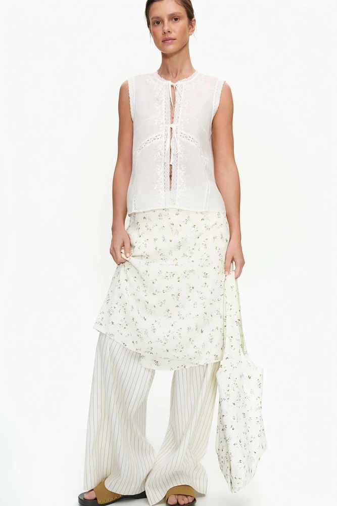 Топ на завязках из хлопка с вышивкой