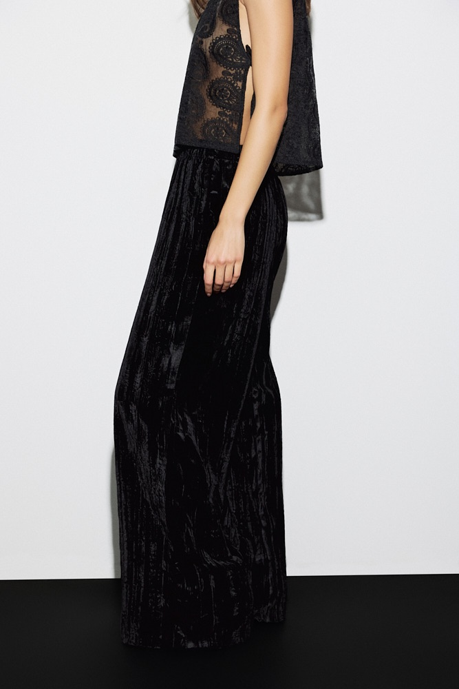 Брюки из жатого бархата