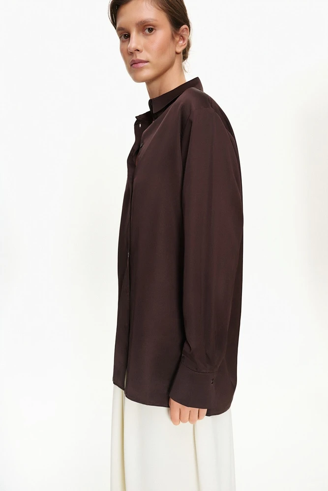 Рубашка из атласной ткани со льном