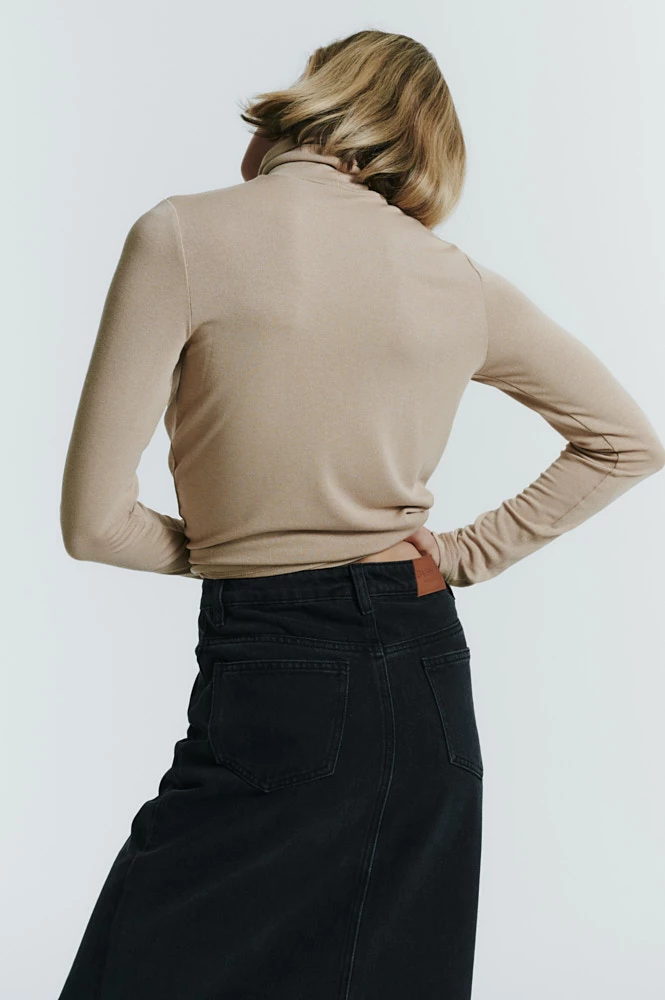 Водолазка базовая из тонкого трикотажа