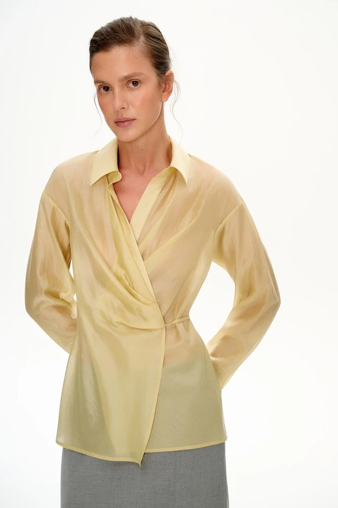 Блуза на запах с драпировкой