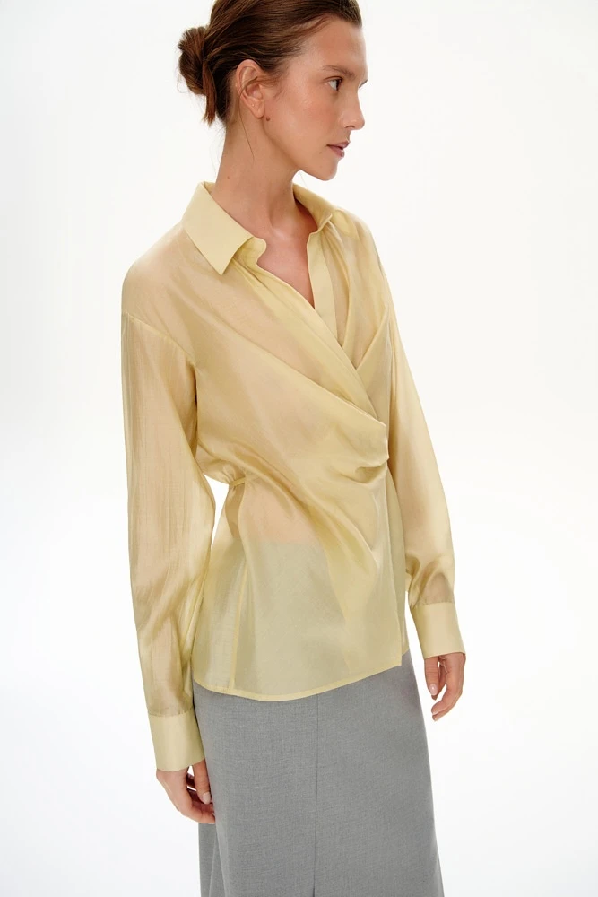 Блуза на запах с драпировкой
