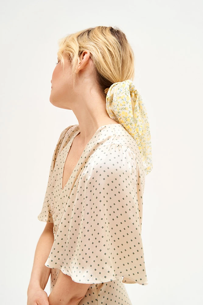 Платье с фигурной кокеткой