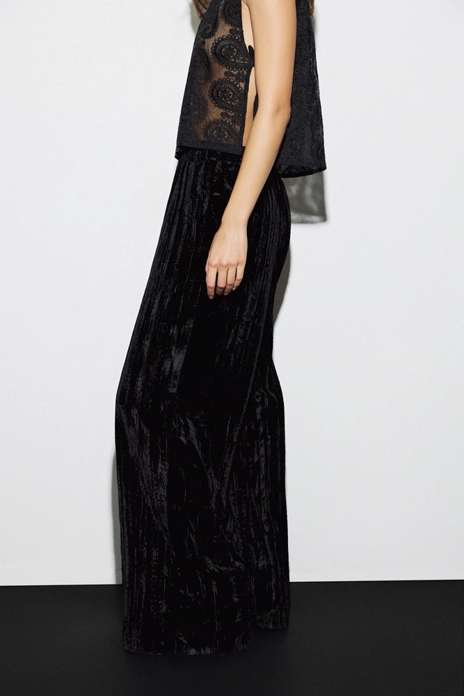 Брюки из жатого бархата