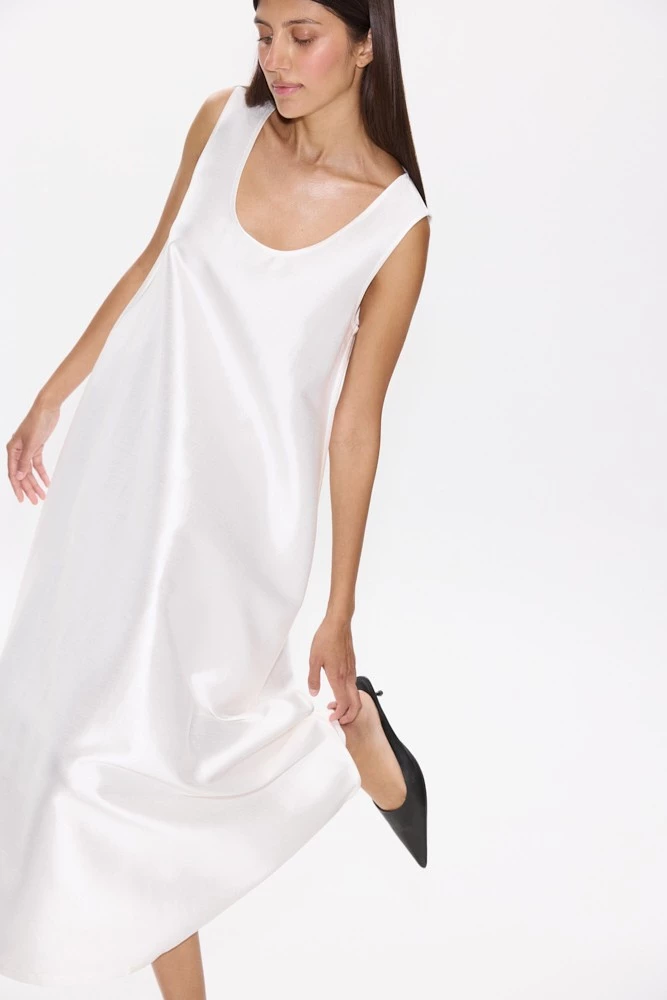 Платье миди О-силуэта