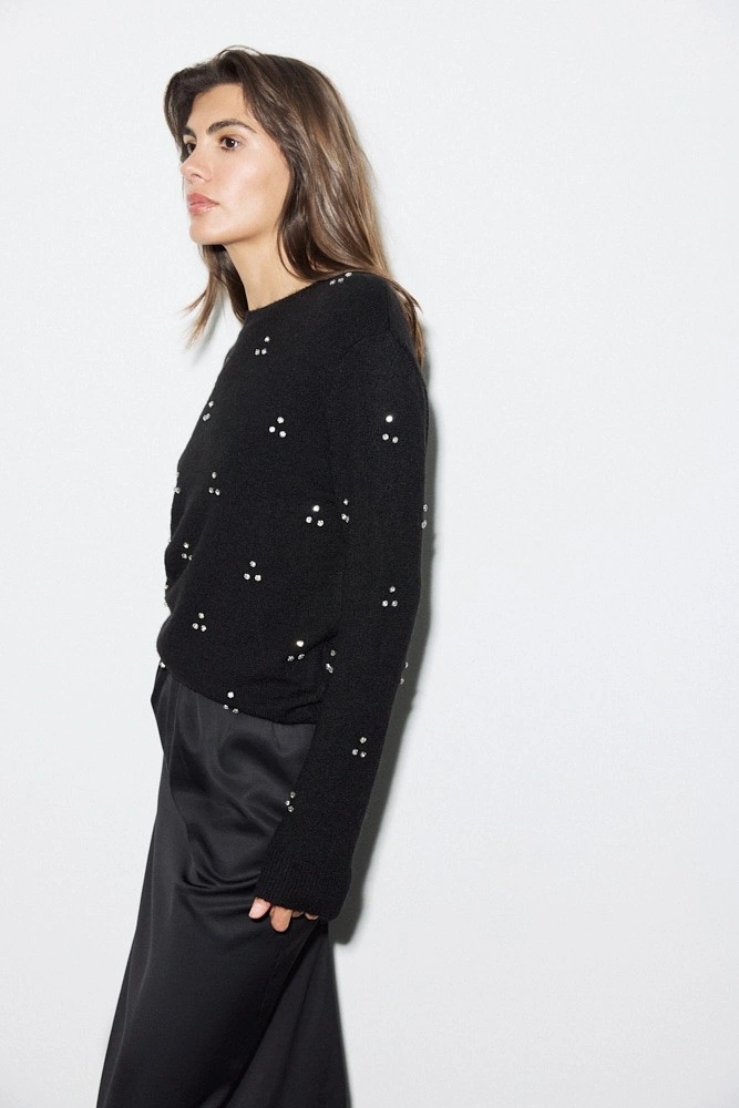 Джемпер со стразами