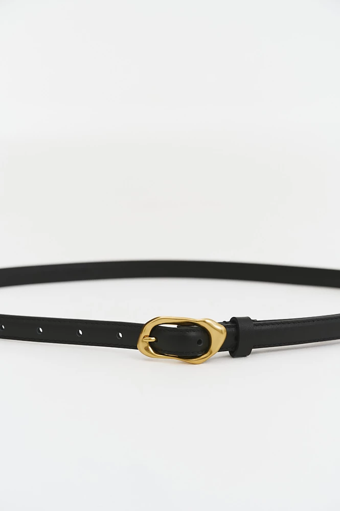 Ремень тонкий с золотой пряжкой