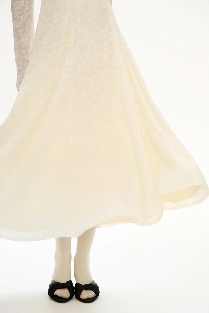 Платье миди приталенное из ажурного трикотажа