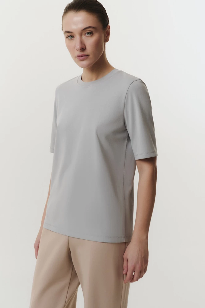 Футболка базовая с удлиненным рукавом