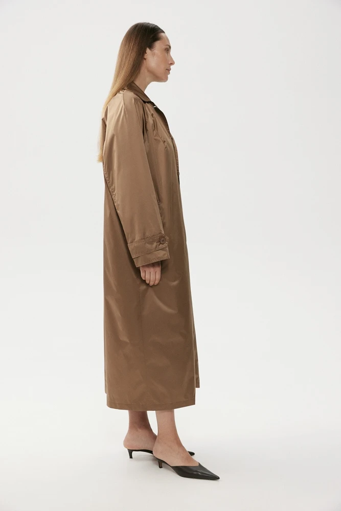 Тренч однобортный с сатиновым финишем