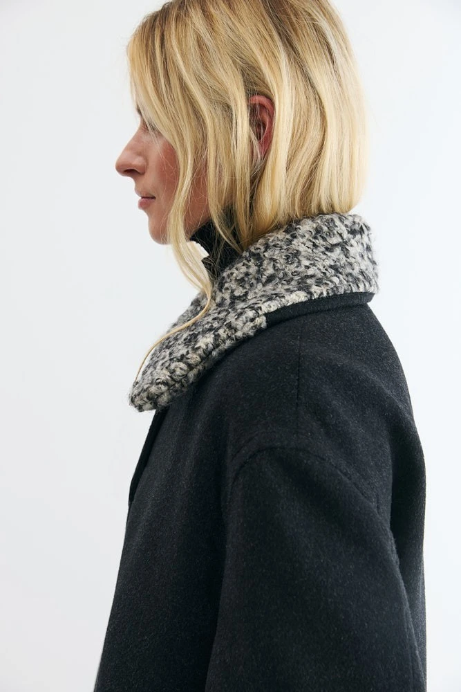 Пальто из шерсти со съемным воротником