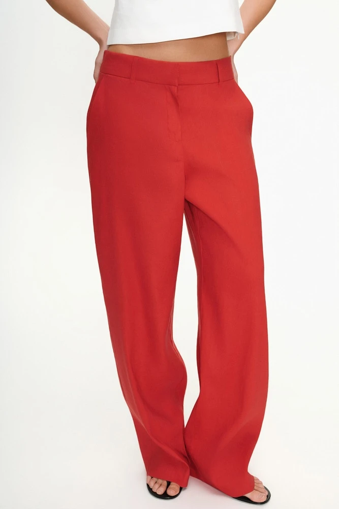 Брюки прямого кроя изо льна