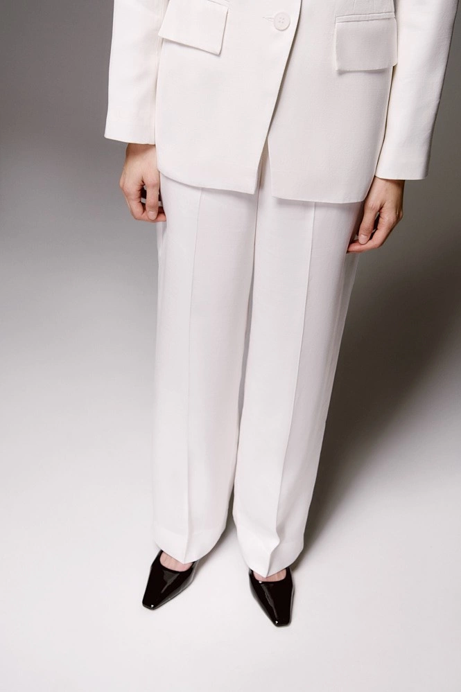 Брюки прямого кроя со льном