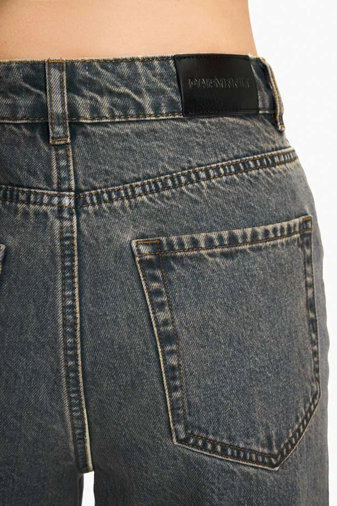 Джинсы Straight с тинтом