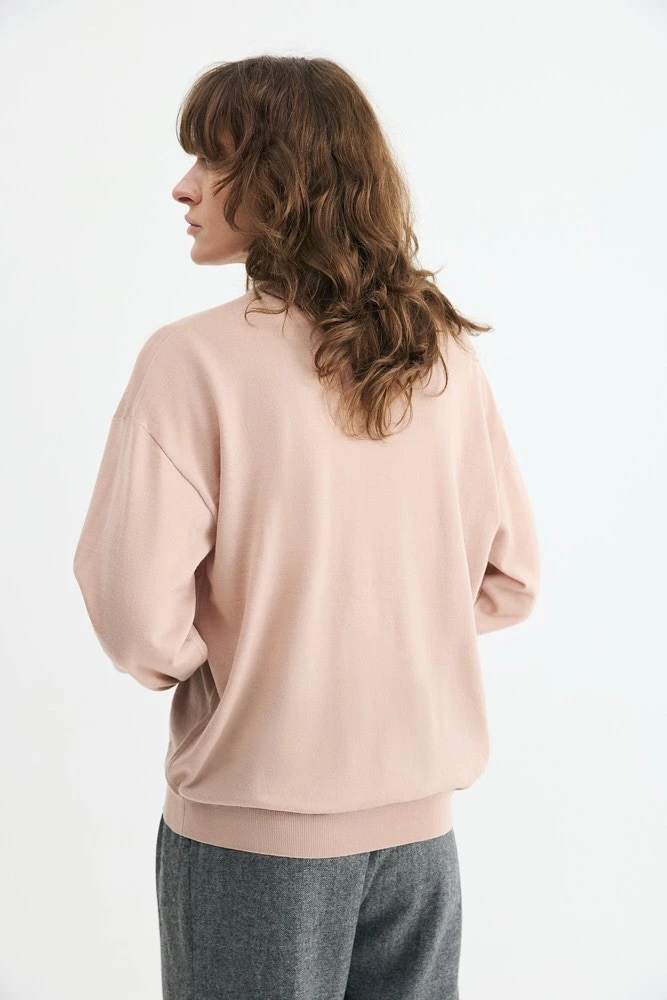 Джемпер тонкий из шерсти