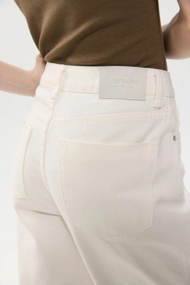 Джинсы зауженные