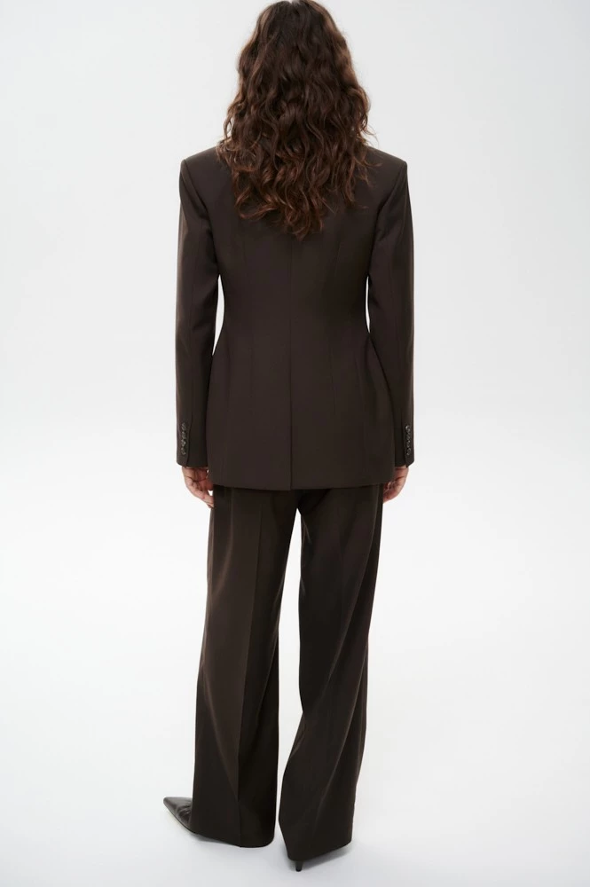 Жакет двубортный приталенный