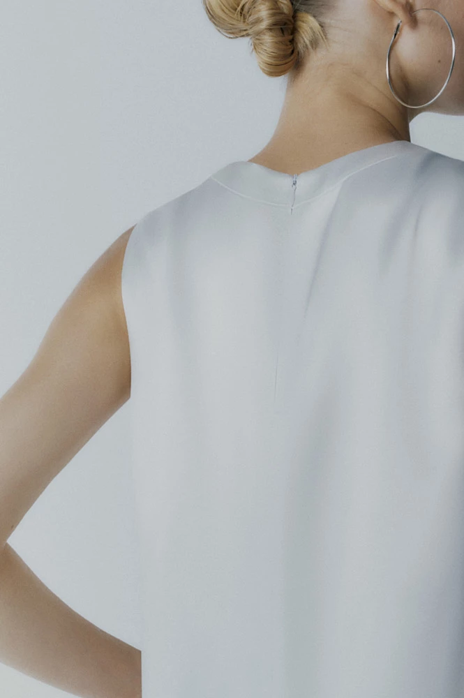 Топ из атласной вискозы