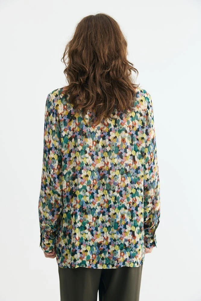 Рубашка из премиальной итальянской ткани с цветочным принтом