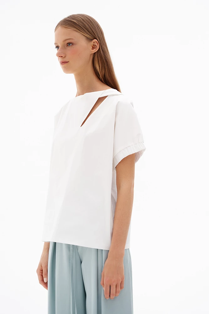 Блуза с перекрученной деталью