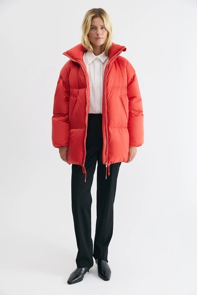 Пуховик укороченный с воротником-стойкой