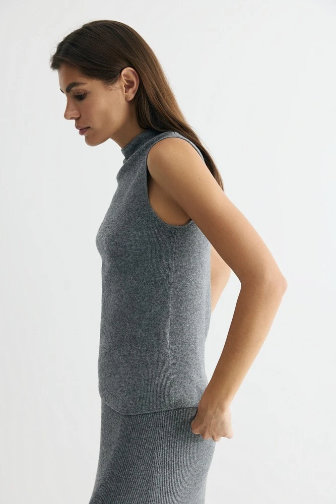 Топ без рукавов из шерсти