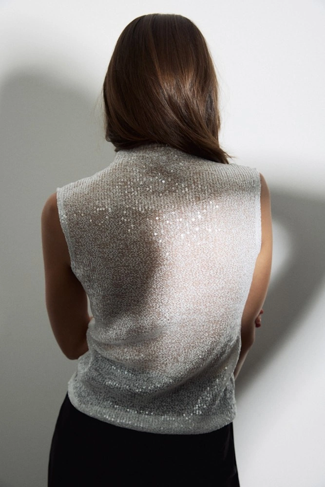 Топ с пайетками