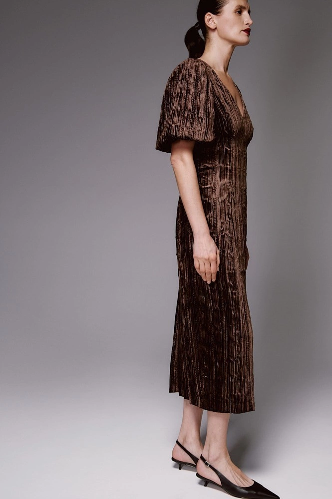 Платье миди из жатого бархата