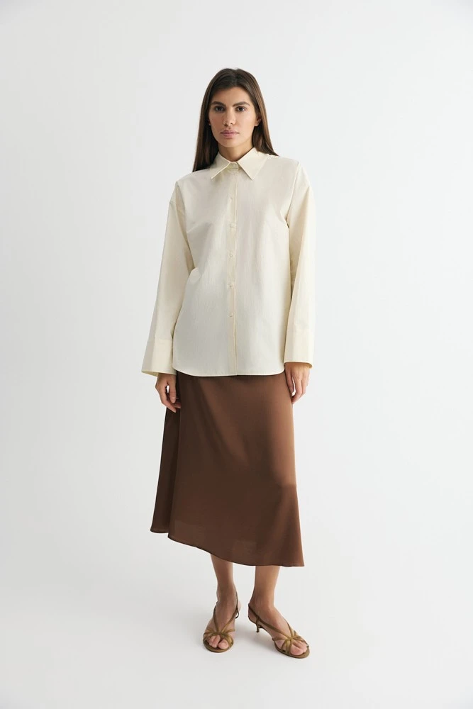 Рубашка из жатого хлопка с широким рукавом